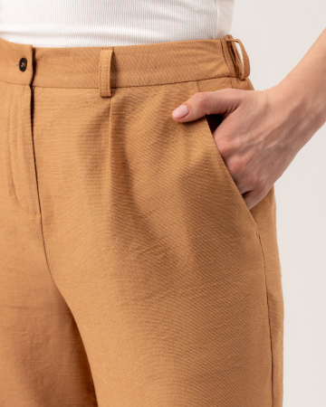 Женские брюки оттенок Песочный