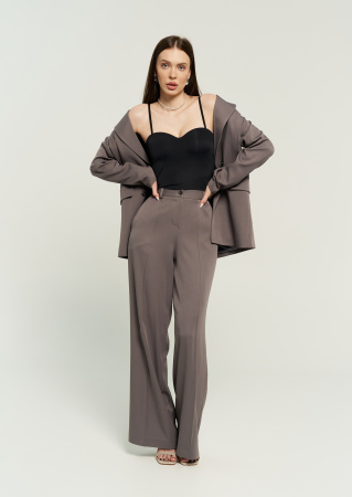 Костюм женский (жакет+брюки) оттенок Серый