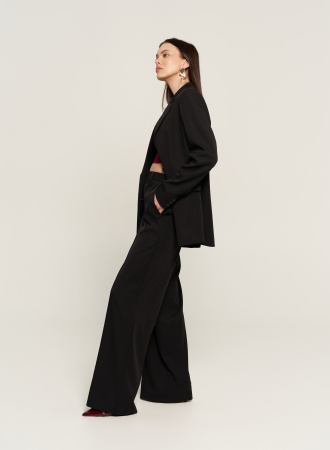 Костюм женский (жакет+брюки) оттенок Черный