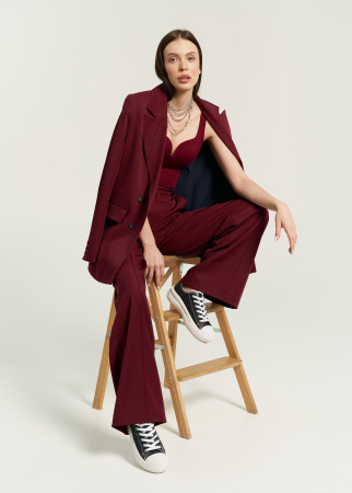 Костюм женский (жакет+брюки) оттенок Бордо