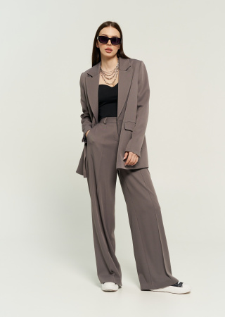 Костюм женский (жакет+брюки) оттенок Серый